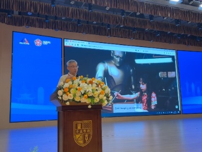 大湾区大学先进工程学院院长王煜走进梅州市梅县区华业外国语高级中学