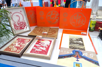 多维度展示文旅魅力！兴宁版画、旅游手信产品亮相2025广东旅博会