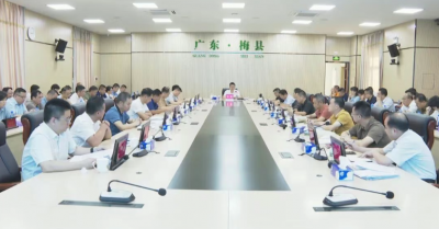 梅县区政府党组（扩大）会议和区政府常务会议召开：高效统筹发展和安全 确保各项工作扎实有序推进