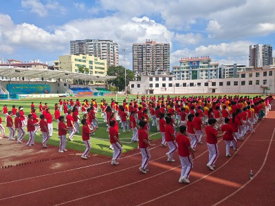 喜迎十五运，粤舞越开心！广东省老年人广场舞联赛梅州五华赛区预选赛举行