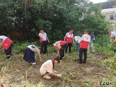 “三社联动”给独居老人的“家”一份清爽！梅江区西郊街道多方协作开展志愿活动