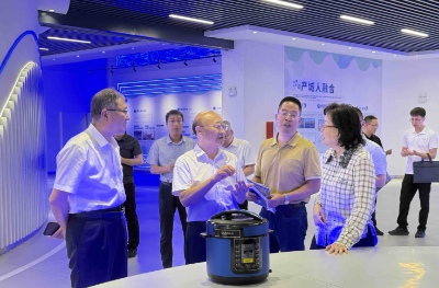 四川省巴中市政协考察组来梅考察