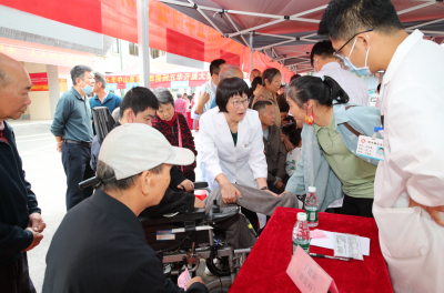 二十年坚持为乡亲送健康！广东省五华商会组织专家教授到五华开展义诊活动