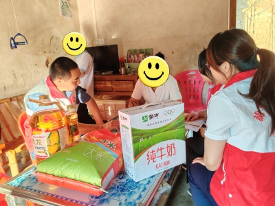 不同故事 一种坚守！关爱贫困学子，梅平高速一直在做...