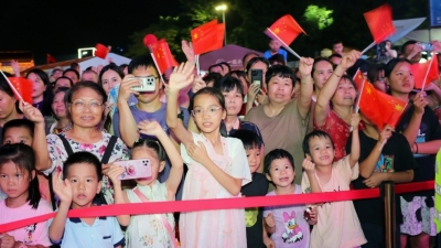 火树银花庆华诞  科技星光耀客都！“火龙献瑞 光耀中华”国庆同欢夜举办  