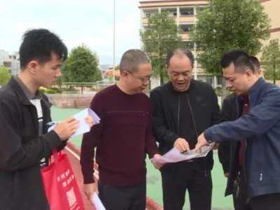 城区部分区域卫生清理不彻底？督查督办！