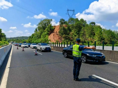 日均车流量超24万辆次！汕梅高速迎返程高峰，他们全力守护平安归途