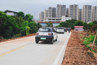 告别“断头路”！梅江区西郊街道西区村打通新峰路、汉酒路连接新通道