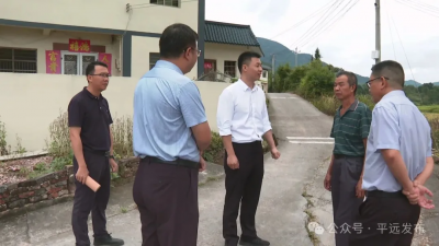喻勇到平远仁居镇调研并开展“围屋家访”和巡林工作