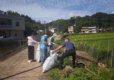 喜迎双节“净”行时！兴宁市径南镇持续开展爱国卫生运动