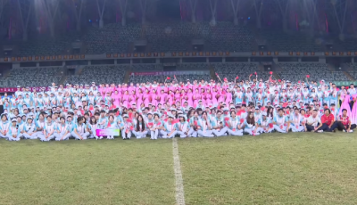 梅州“小海豚” 合唱《我和我的祖国》