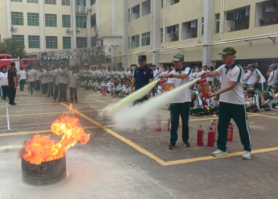 大埔消防联合大埔县教育局开展消防安全“进校园进军训”活动