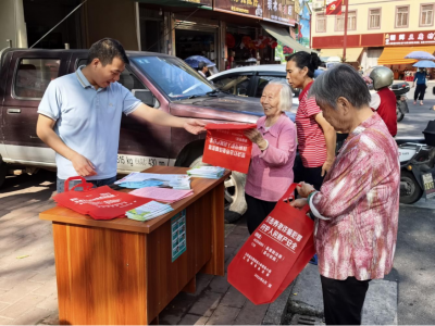 五华转水镇多部门联动，为群众送去“安全大礼包”！