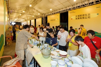 好产品“柚”惑难挡！梅州米香酒文化周系列活动中，新潮市集创新产品引人关注