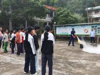 照片墙丨共筑校园安全“防火墙” 