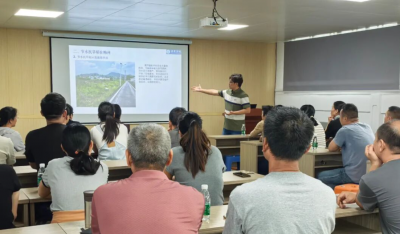 科技甘霖润沃土！兴宁市刁坊镇邀请嘉应学院专家开展抗旱稻技培训
