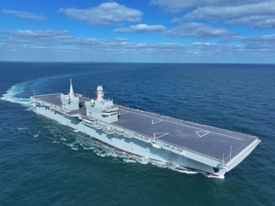 海军四川舰顺利完成首次航行试验