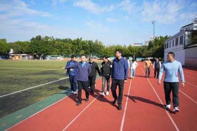 福建省体育局足球改革发展办公室一行来梅调研足球相关工作