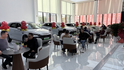 比亚迪梅州鸿彤旗舰店开业