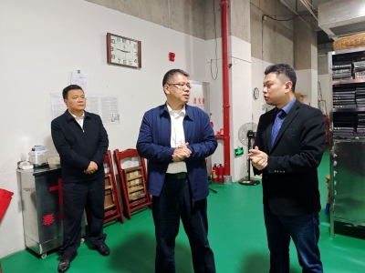 崔毅到宗教活动场所检查节前安全生产工作