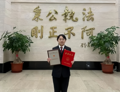 喜报！梅县检察一干警获评“广东省优秀公诉人”