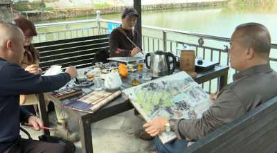 中国国家画院方向工作室画家卓志英到兴宁市大坪镇开展写生活动