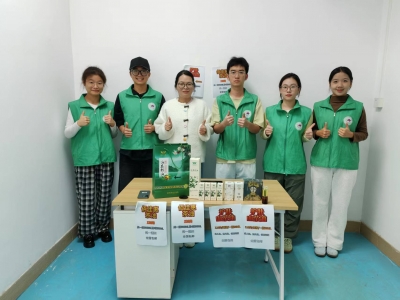 校地携手直播赋能 茶阳镇农特产热销出圈！嘉应学院科技特派团与工作队共推乡村电商新实践