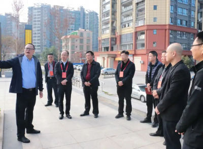 兴宁市人大常委会组织视察城市更新工作情况 共建宜居美好家园