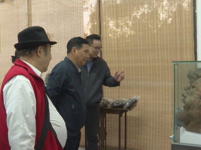 帮扶慰问暖人心 两岸欢聚汇诗廊