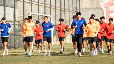 梅州客家队积极备新赛季！法国球员泰奥明日抵达梅州客家足球俱乐部