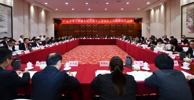 梅州代表团审议省政府工作报告！叶贞琴马正勇张海波王晖蓝伟东等参加审议