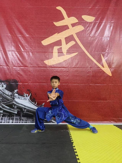 功夫少年武耀全国！五华县第一小学学生周俊杰勇夺全国武术大赛冠军 