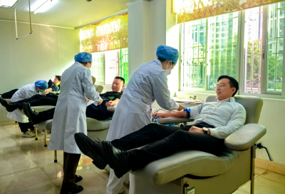 热血汇聚爱心！梅州卫健系统开展团体无偿献血活动