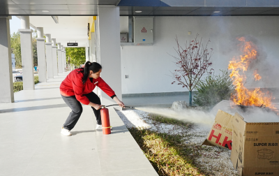 春运前硬核演练！直击汕昆高速坭陂服务区消防应急现场