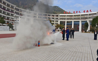 以训筑防 护航校园！大埔消防走进西岭实验学校开展微型消防站专项培训