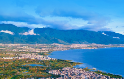 碧水映苍山，洱海走出人水和谐之路