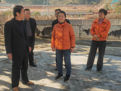 蓝伟东到梅县区畲江镇开展“百千万工程”调研和“围屋家访”工作