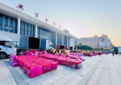 帮扶1000多户困难家庭！兴宁市善小助学协会举行慈善款发放仪式