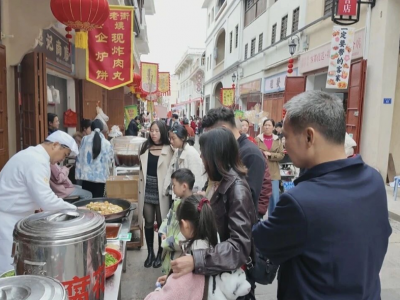 出圈！马年春节，梅县松口古镇很火~
