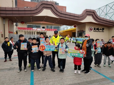 走心又走新！梅江公安“花式夸赞”文明交通