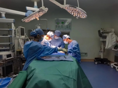 【国家区域医疗中心建设】两入ICU，生命防线上的接力赛跑：多学科成功救治颈部深部脓肿危重患者