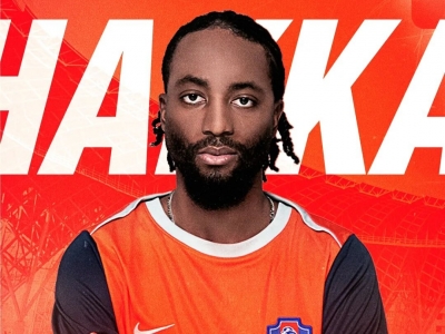 维尼·特里布莱加盟梅州客家足球俱乐部