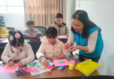 梅县区畲江镇社工站开展儿童春节文化体验活动