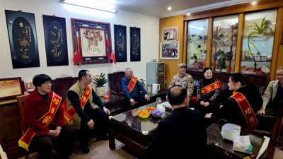 新年传捷报，荣誉励军心！蕉岭县开展“登门送喜”活动