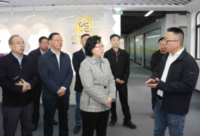 杨朝晖到电商企业调研：发挥政协优势助推电商产业发展  