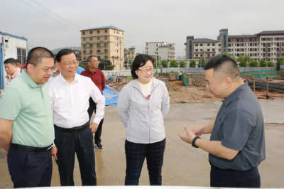 杨朝晖到挂钩联系重点项目调研：优化服务保障加快项目建设  