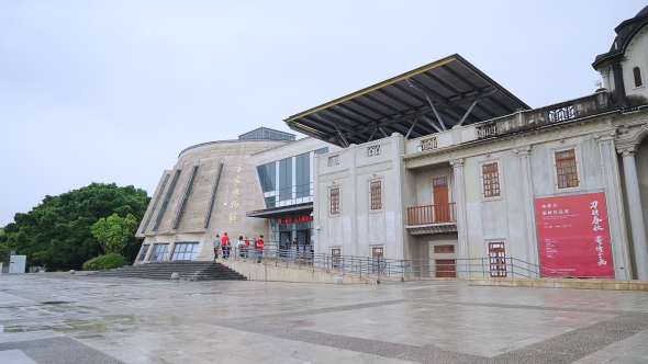 梅州V视丨刀耕春秋·寄情于画——林佛全版画作品展”在梅城开幕 展出时间持续至4月19日