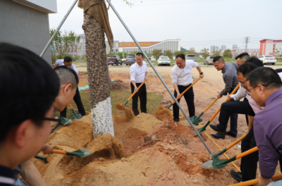 不负春光 为绿充“植”！广梅产业园开展春季植树节活动