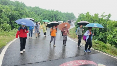 “柚花香”引路！梅县区徒步爱好者共赴春日之约