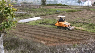 不负春光不误农时！平远田间地头奏响“备耕曲”